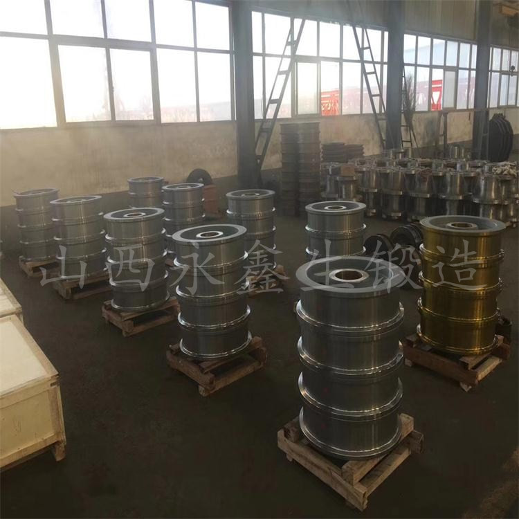 跨箱搬運車輪鍛件